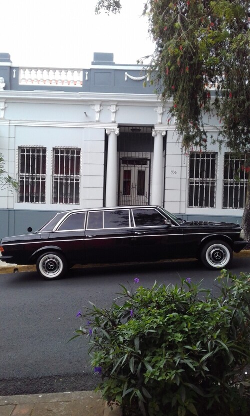 ELEGANT-TOWN-HOME-SAN-JOSE-COSTA-RICA-LIMOSINAf6892ea595cf5378.jpg