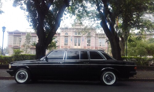 LWB-LANG-LIMOUSINE-TOURS-jardin-de-paz-Edificio-Metalico-SAN-JOSEf95f870119beae39.jpg